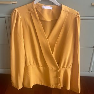 Yellow gold women’s blouse